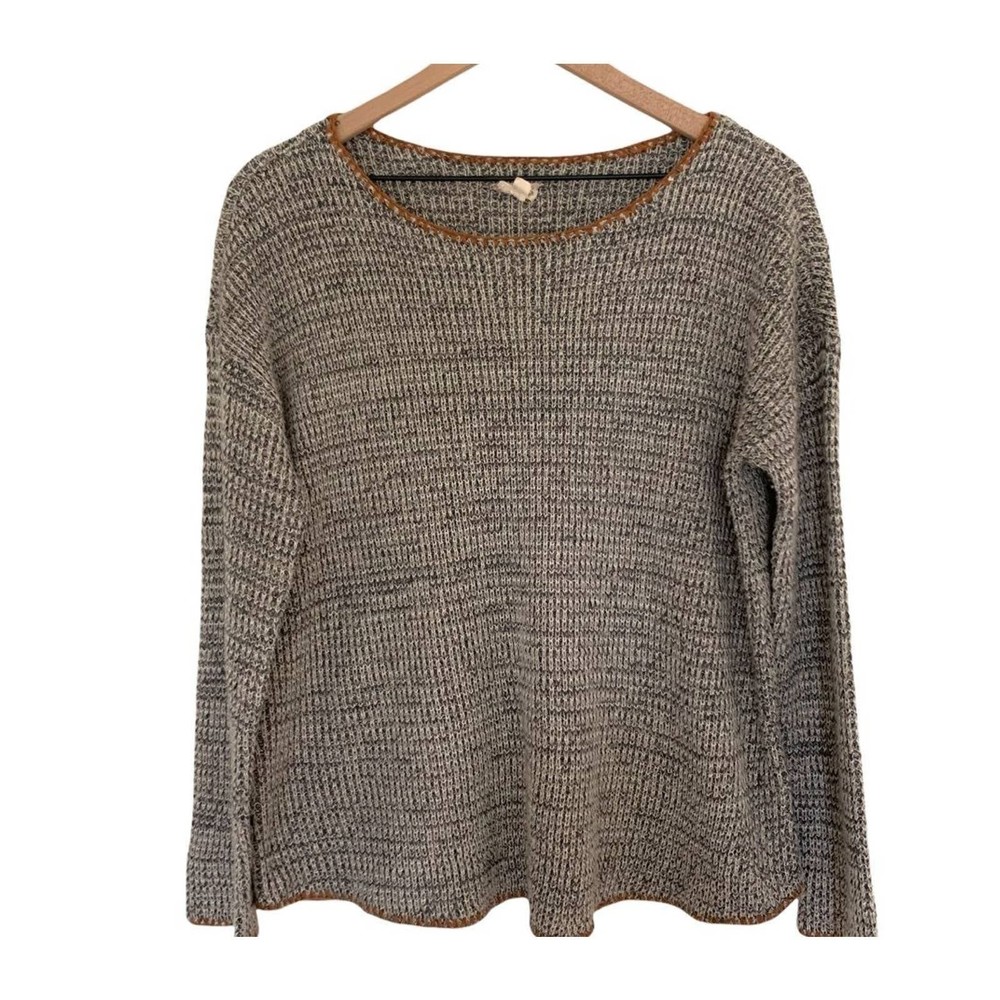 Hem & Thread Knit Pullover Sweater - Medium